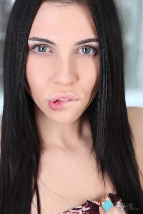 Amy Light: Ukrainian Brunette in Lingerie and Heels Spreads Her Pussy – photo 11 of 21