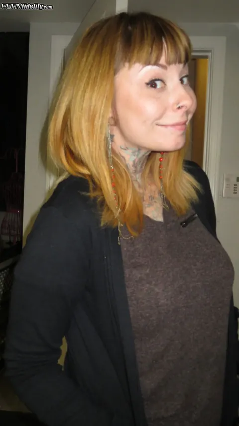 Brooklyn Lee: Blonde MILF Strips Out of Her Yellow Dress for a Threesome – photo 15 of 17