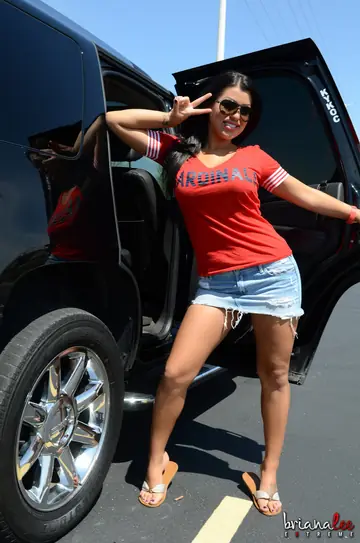 Briana Lee – Thick Brunette with Big Tits Masturbates in Lingerie on a Car Seat