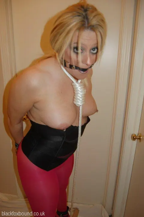 Busty Blonde MILF Spreads in Lingerie and Pantyhose – photo 3 of 16