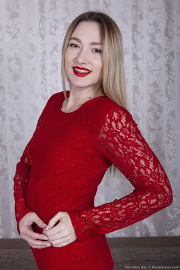 Blonde Amateur Strips Naked and Spreads Her Hairy Pussy