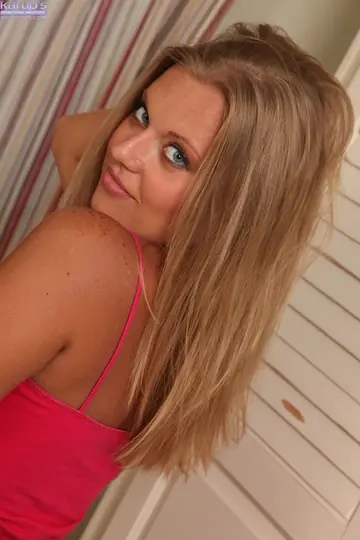 Petite Blonde PAWG Oils Her Big Tits and Spreads Her Legs