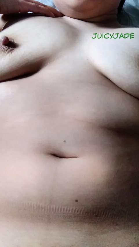 Jasmine Jade: Chubby Asian MILF Undresses and Spreads Her Shaved Pussy – photo 15 of 16