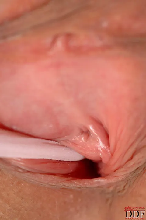 Szilvia Lauren: Hungarian Blonde MILF Spreads Her Ass for Anal – photo 14 of 20