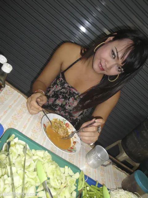 Thai Trans Woman Fingers Her Ass and Masturbates with a Cucumber – photo 16 of 17
