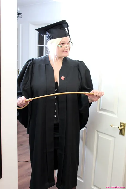 Lacey Starr: BBW Blonde in Glasses Licks and Fingers Her Lover – photo 2 of 15