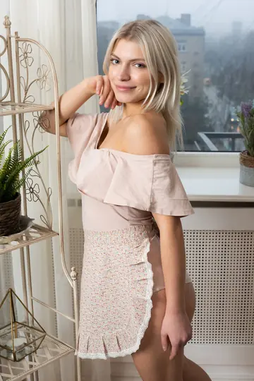 Blonde Ukrainian PAWG Spreads Wide for the Camera