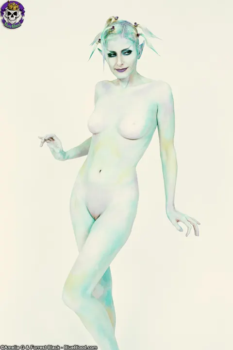 Pale Blonde Strips Out of Her Cosplay Costume for Modelling Gig – photo 9 of 15