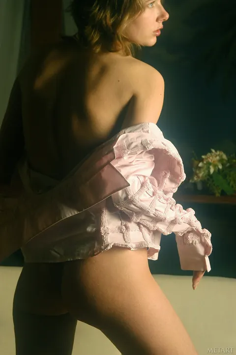 Slim Blonde Poses in Her Panties – photo 18 of 21