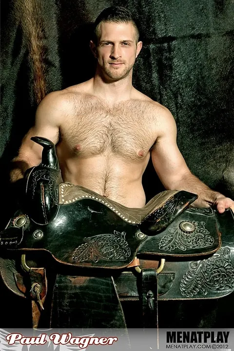 Athletic Man Strips Nude and Shows His Big Cock – photo 8 of 15