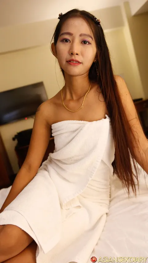 Petite Asian Brunette Takes a Creampie in POV – photo 6 of 21