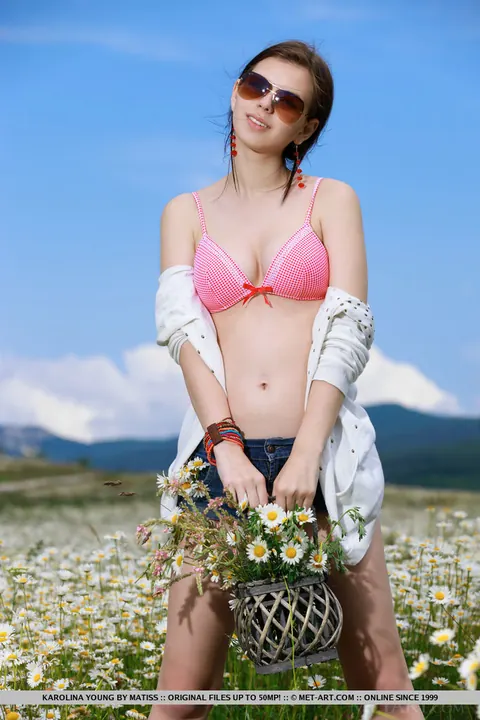 Busty European Brunette Strips and Spreads in the Forest – photo 2 of 18