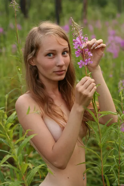 Woman with Small Tits Spreads Her Hairy Pussy Outdoors – photo 8 of 20
