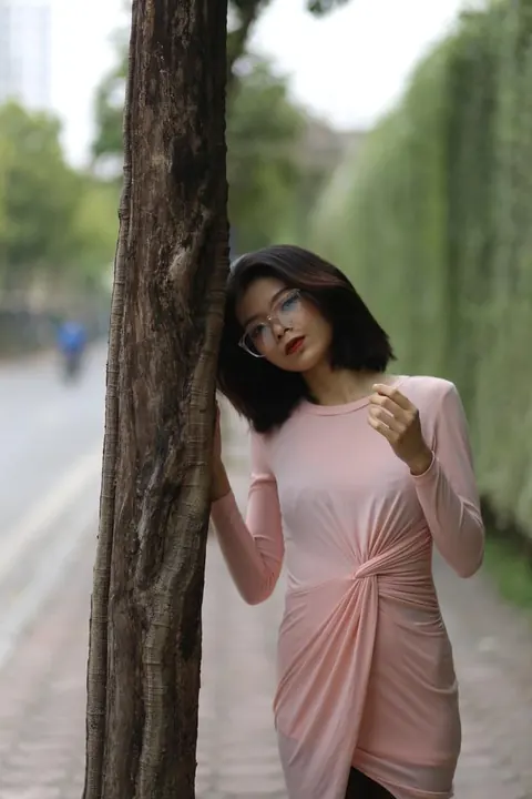 Thick Asian Babe in Yoga Pants and Glasses Poses Outdoors – photo 12 of 21