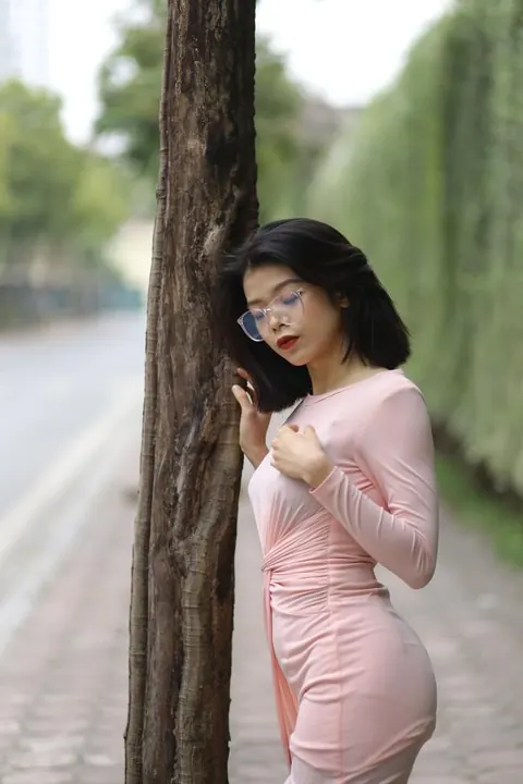 Thick Asian Babe in Yoga Pants and Glasses Poses Outdoors – photo 4 of 21