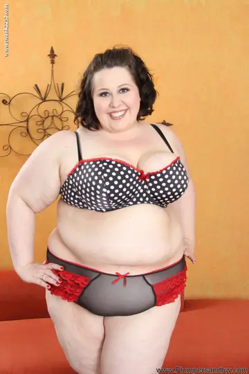 BBW in Panties Gets Fucked Doggy Style and Spreads Her Pussy