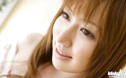 Miyu Nakai: Petite Japanese Babe Uncovers Her Hairy Pussy in a Skirt – photo 11 of 16