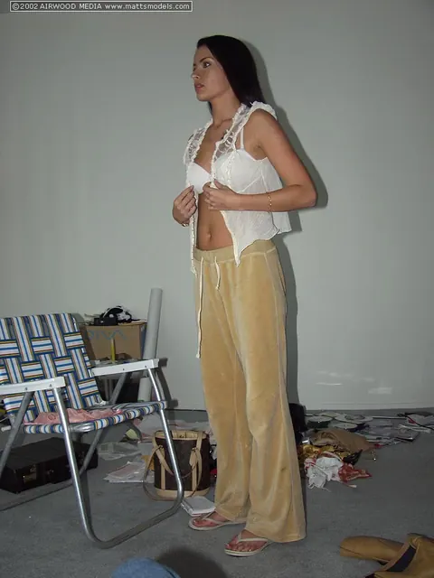 Tall Latina Brunette Smokes and Spreads in the Office – photo 15 of 16