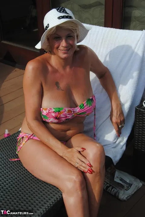 Blonde MILF Swims in a Bikini and Glasses Then Flashes Her Tits – photo 6 of 20