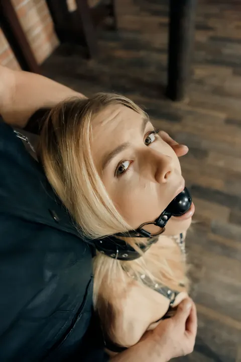 Alecia Fox: Blonde Russian Takes Hard Anal in Bondage – photo 6 of 20