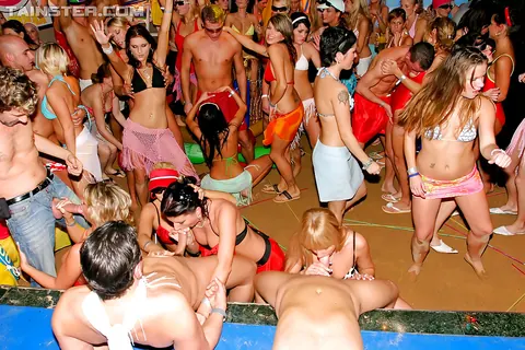 Barbara Summer: Blonde and Brunette in Bikinis and Skirts Share a Cock – photo 12 of 16
