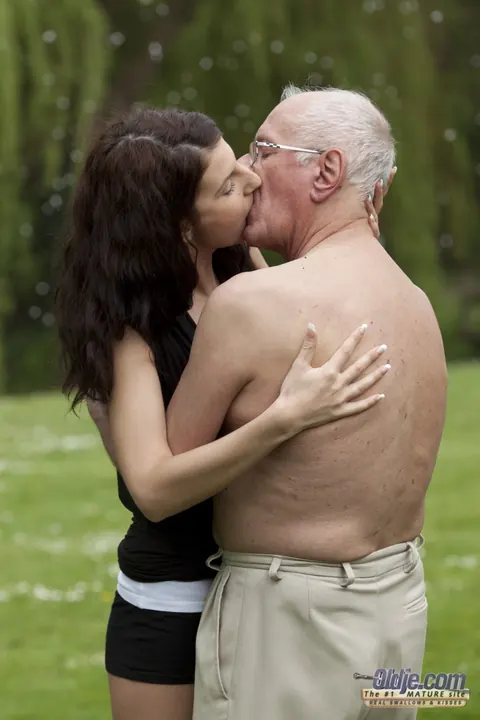 Tattooed Brunette Enjoys 69 and a Blowjob with Older Man Poolside – photo 4 of 20