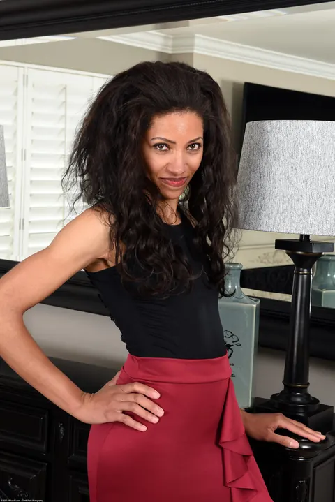 Cree Morena: Petite Ebony MILF Sheds Her Red Dress and Spreads – photo 3 of 20
