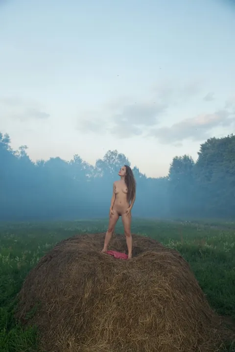 Arina G Gretta: Slim Brunette PAWG Spreads Her Trimmed Pussy on a Hay Bale Outdoors – photo 21 of 21