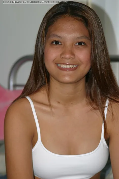 Tai Angel: Asian Brunette Strips Out of Her Shorts and Bends Over to Spread – photo 1 of 16