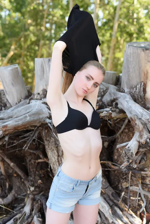 Lena Flora: Petite Pale Blonde Spreads Outdoors – photo 2 of 21
