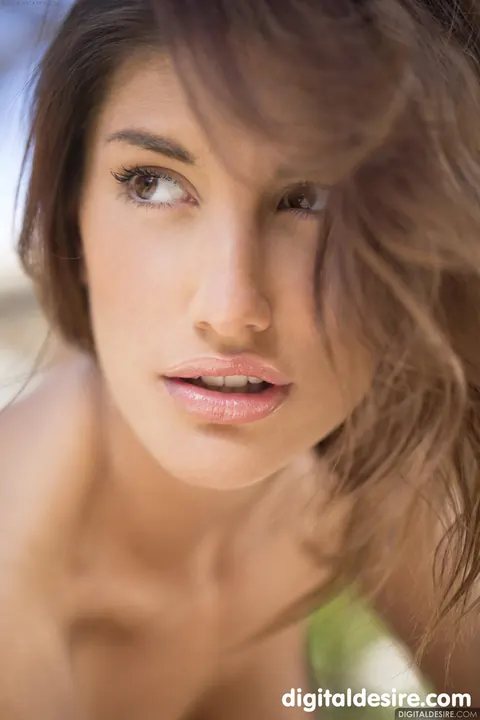 August Ames: Brunette with Big Natural Tits and a Tattoo Poses Nude and Turns Around – photo 4 of 21
