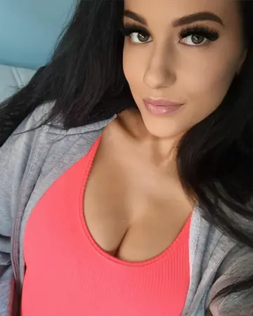 Busty Amateur Strips Out of Her Lingerie and Poses Nude