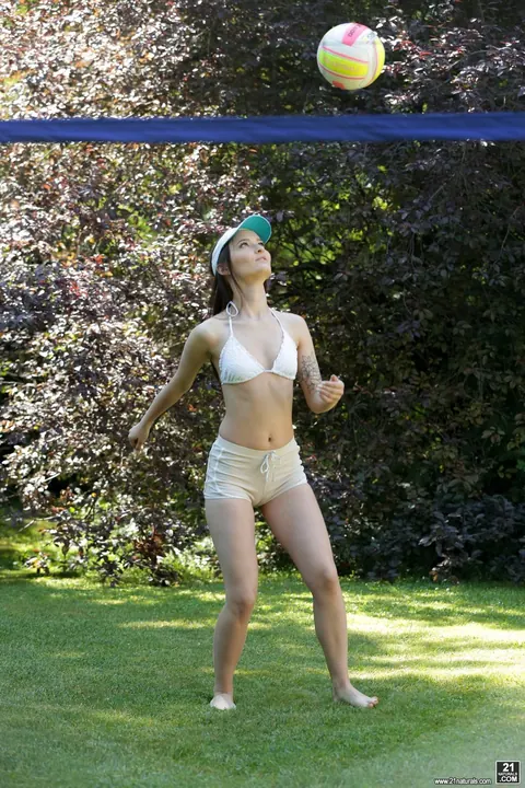 Sasha Sparrow: Slim Brunette in a Bikini and Glasses Takes Anal Outdoors – photo 2 of 18