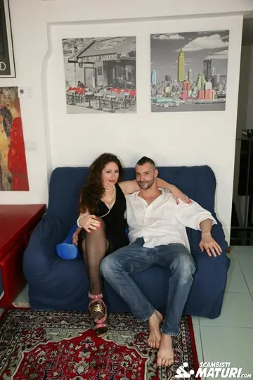 Eva Ferrari – Italian MILF in Lingerie and Stockings Sucks and Fucks on the Sofa