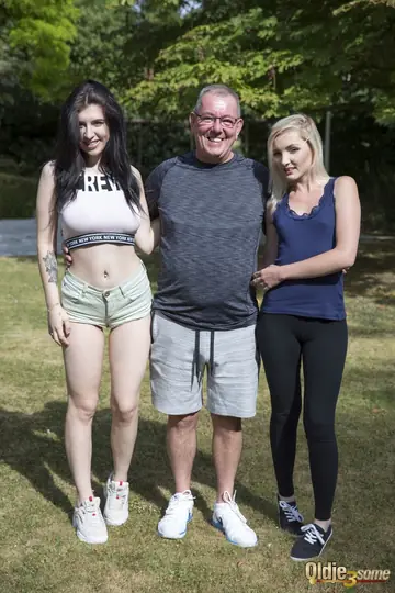 Sheril Blossom – Slim Short-Haired Blonde in Shorts Fucks in Threesome Outdoors