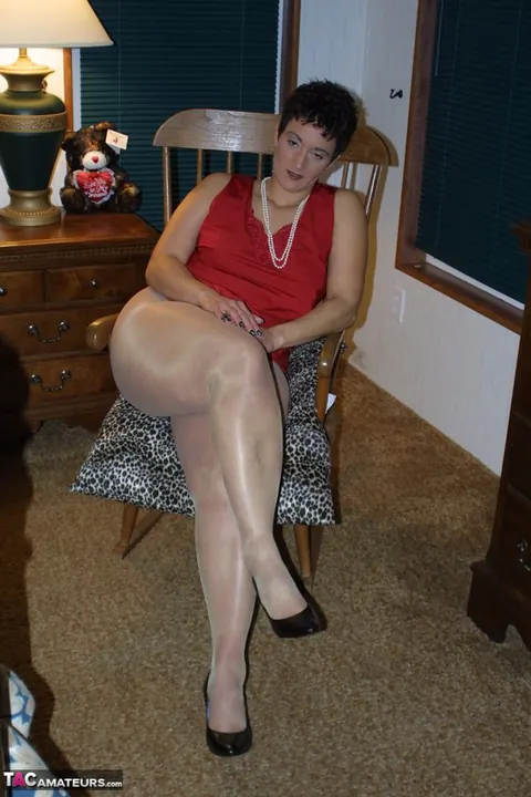 BBW MILF in Pantyhose and Heels Spreads Her Pierced Pussy – photo 2 of 20