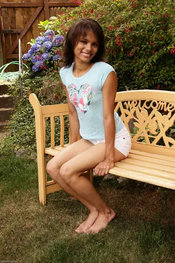 Petite Slim Woman Poses Nude Showing Her Hairy Bush