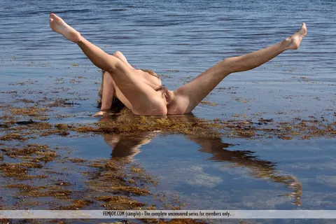 Rubie: European Blonde Strips Off Her Bikini Outdoors and Spreads Her Hairy Pussy – photo 14 of 16