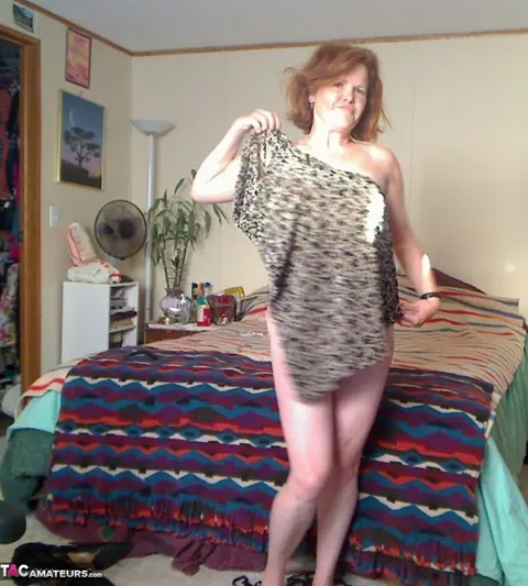 Misha Milf: Redhead BBW Clamps Nipples and Toys Her Pussy with a Dildo – photo 15 of 20