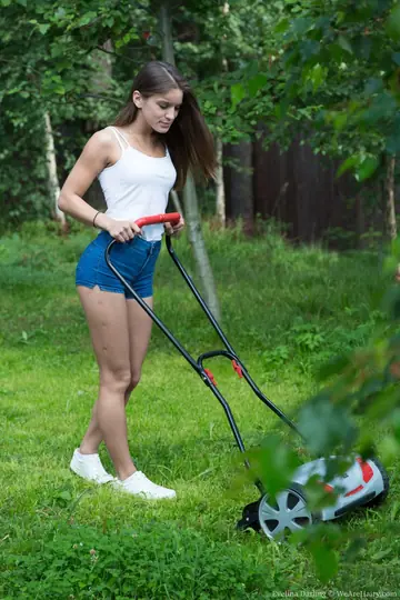 Evelina Darling – Petite Russian Brunette Fingers Her Hairy Pussy Outdoors
