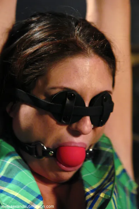 Tabatha Tucker: Tall PAWG in Heels and Glasses Gets Bound and Fucked – photo 3 of 21