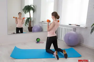 Athletic European Brunette in Yoga Pants Takes Anal and a Facial