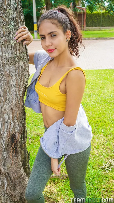Evelyn Suarez: Tall Latina Rides Her Lover Outdoors and Takes a Facial – photo 1 of 21