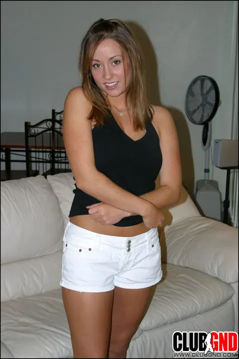 Thick Babe Strips Out of Her Lingerie, Bikini and Shorts – photo 2 of 12