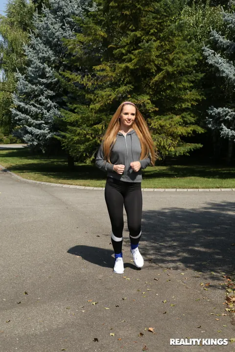 Kaisa Nord: Russian Redhead Gets Fucked in Yoga Pants Outdoors – photo 3 of 20