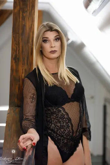 Tall Blonde Trans Woman Poses Nude in Heels