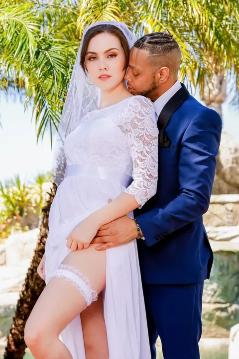 Freya Parker: Tall Brunette Bride Sheds Her Lingerie for Interracial Sex Outdoors – photo 2 of 12