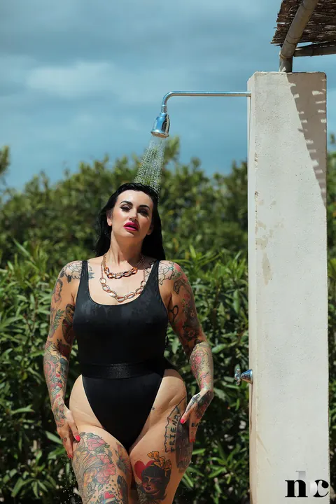Brunette BBW Strips Out of Her Bikini Outdoors and in the Bathroom – photo 6 of 21
