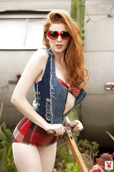 Shaun Tia: Tall Pale Redhead in Lingerie and Bikini Spreads Outdoors – photo 2 of 16