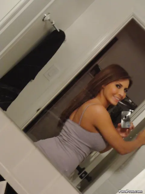 Madison Ivy: Thick European Brunette Poses in Jeans for Mirror Selfies – photo 1 of 16